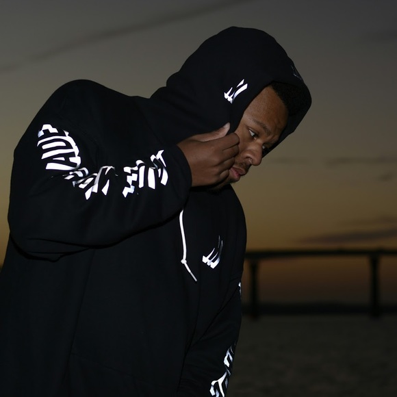 Meet your Posher, Andrew - Picture 1 of 1